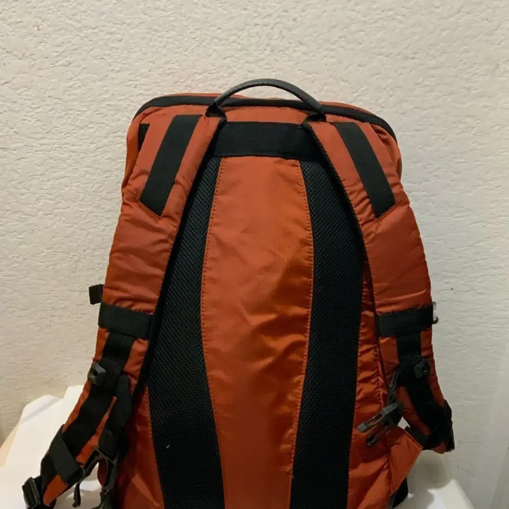 Oakley Outdoor Backpack Brick